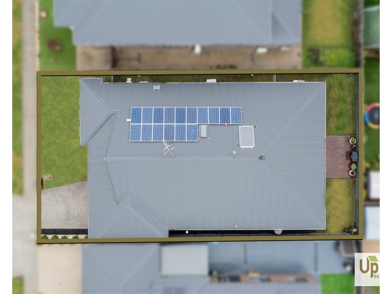 13 Picnic Avenue, Clyde North VIC 3978