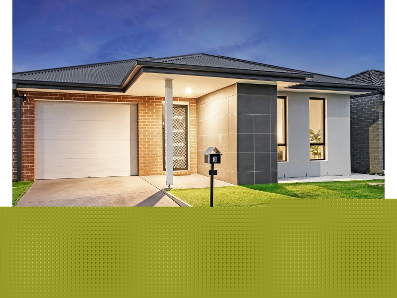 3 Ironstone Street, Cranbourne East VIC 3977