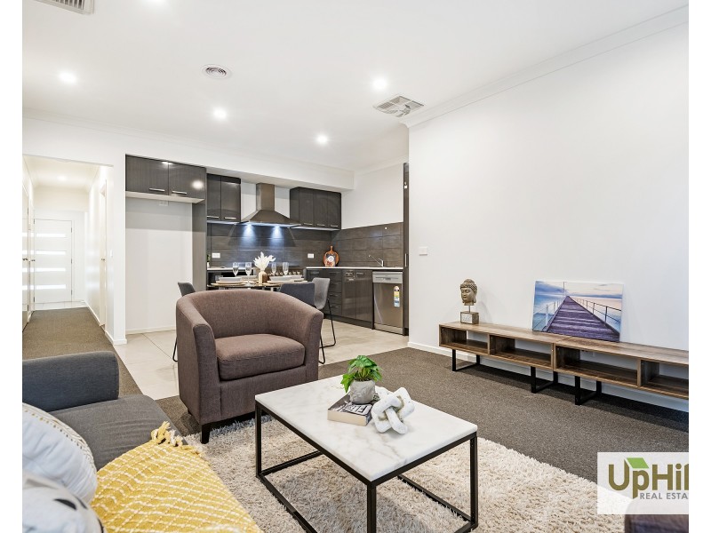 3 Ironstone Street, Cranbourne East VIC 3977