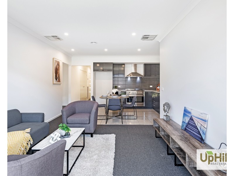 3 Ironstone Street, Cranbourne East VIC 3977