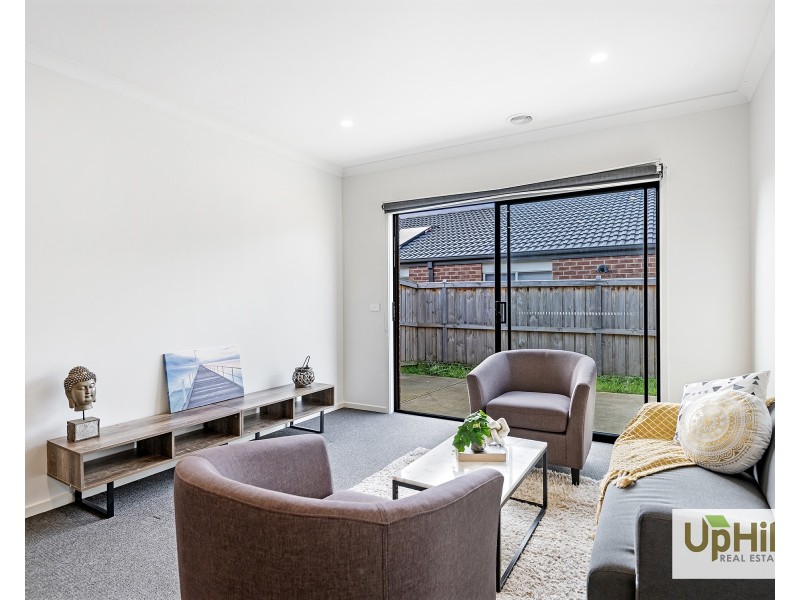 3 Ironstone Street, Cranbourne East VIC 3977