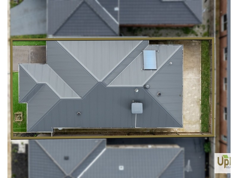 3 Ironstone Street, Cranbourne East VIC 3977