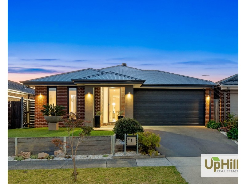 10 Everard Avenue, Clyde North VIC 3978