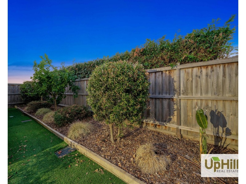 10 Everard Avenue, Clyde North VIC 3978