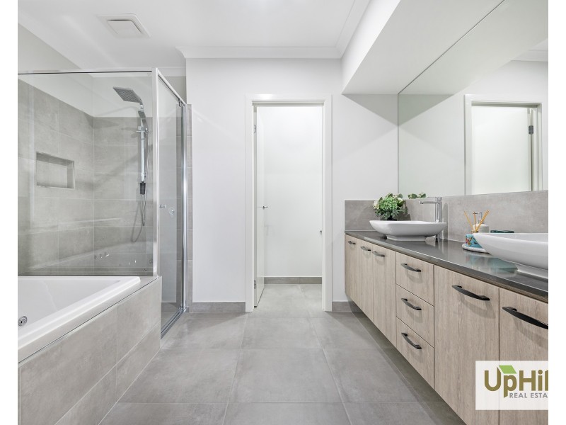 50 Generation Drive, Clyde North VIC 3978