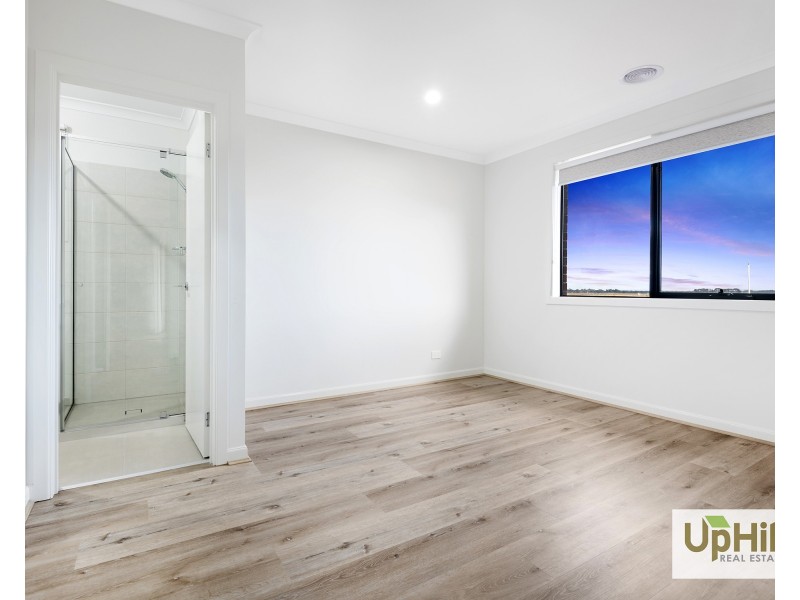 50 Generation Drive, Clyde North VIC 3978