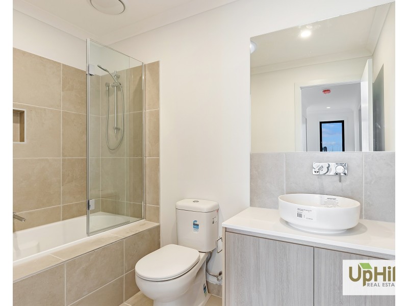 2 Borthwick Parade, Clyde North VIC 3978