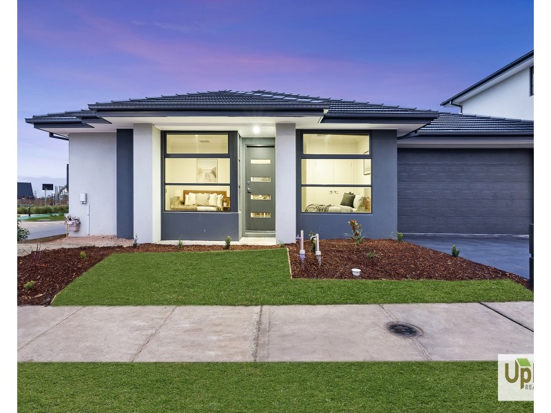 1 Glory Street, Clyde North VIC 3978