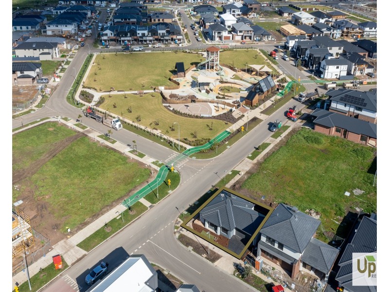 1 Glory Street, Clyde North VIC 3978