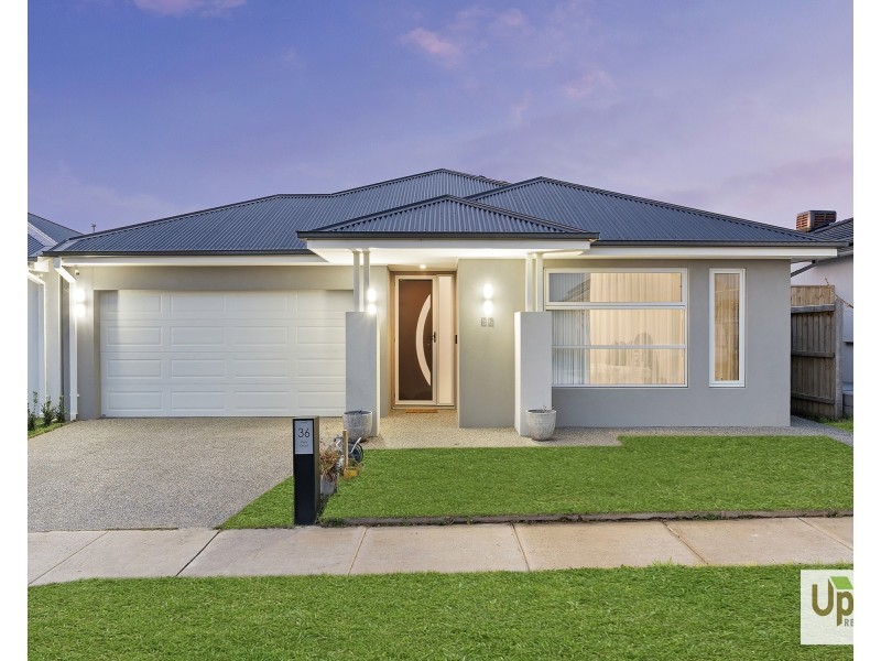 36 Vielo Circuit, Clyde North VIC 3978