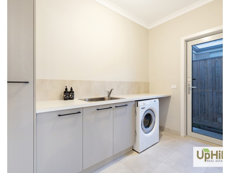 36 Vielo Circuit, Clyde North VIC 3978