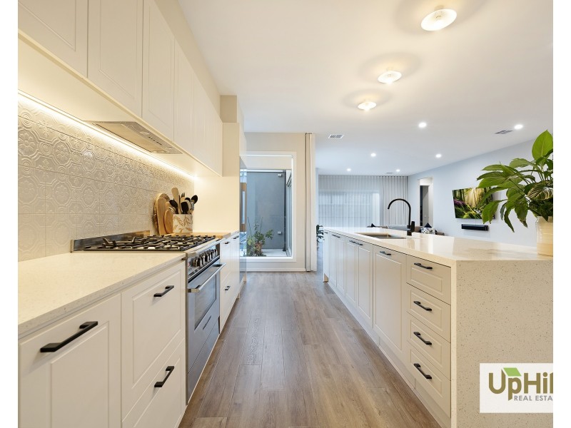 36 Vielo Circuit, Clyde North VIC 3978