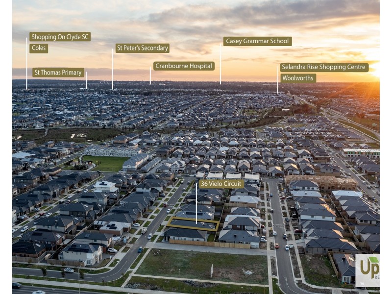 36 Vielo Circuit, Clyde North VIC 3978