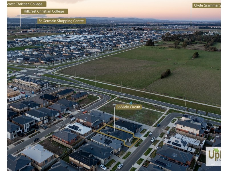 36 Vielo Circuit, Clyde North VIC 3978