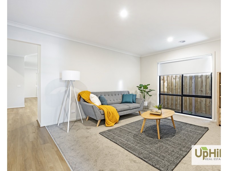 11 Boboli Avenue, Clyde North VIC 3978