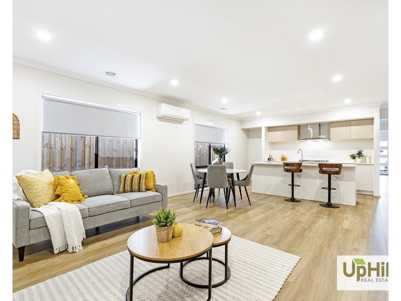 11 Boboli Avenue, Clyde North VIC 3978