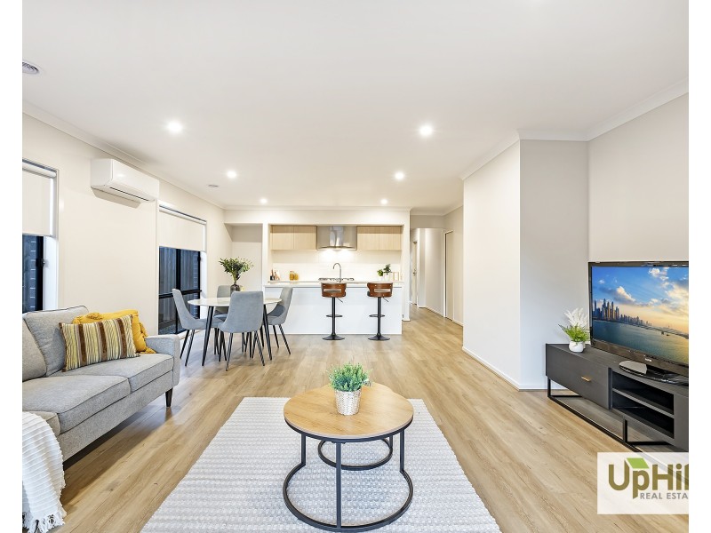 11 Boboli Avenue, Clyde North VIC 3978