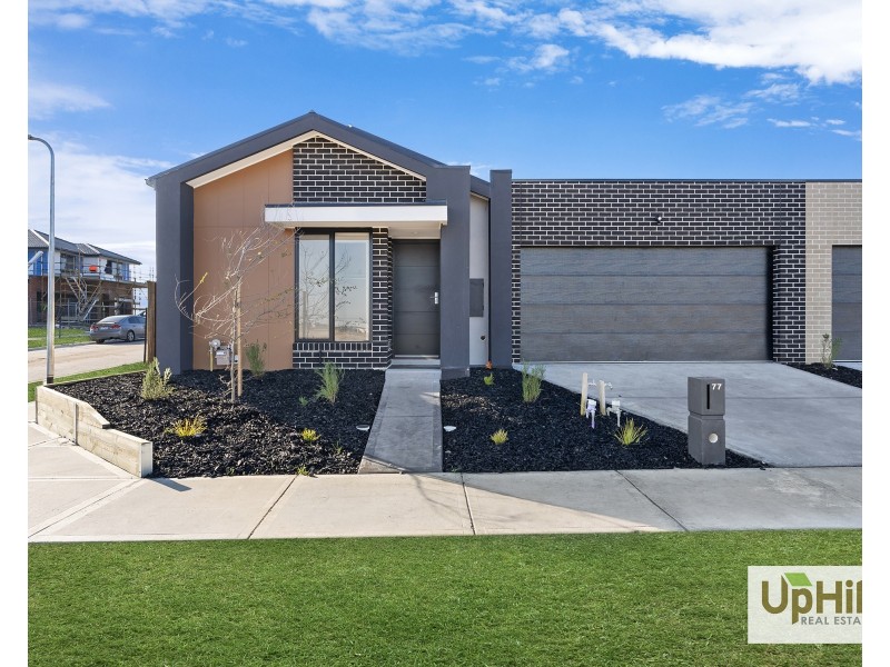 77 Plymouth Boulevard, Clyde North VIC 3978