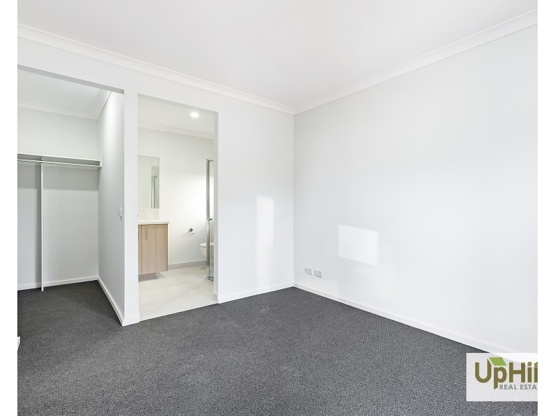 19 Nandewar Street, Clyde North VIC 3978