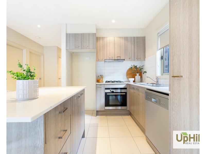 66 Innes Court, Berwick VIC 3806