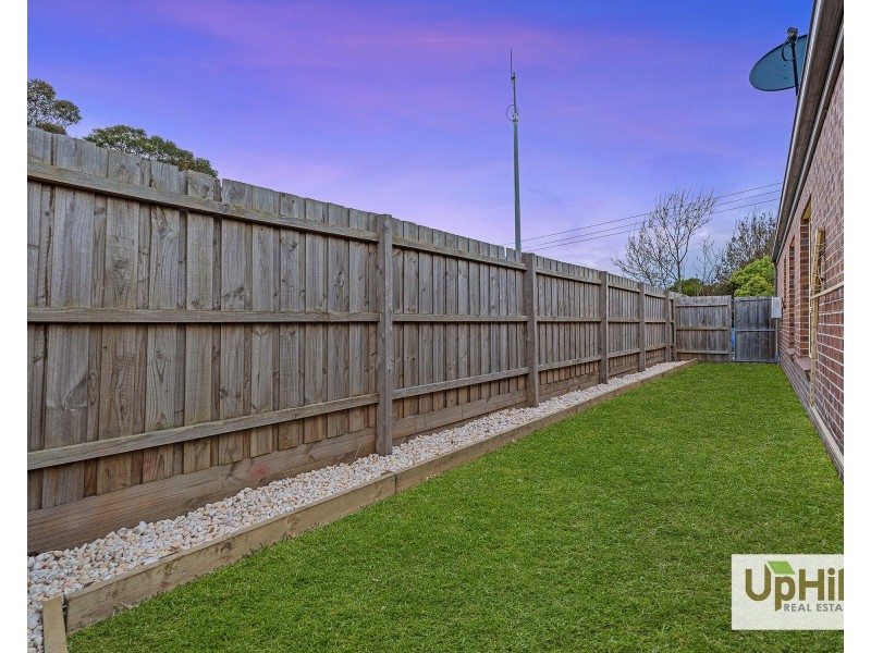 66 Innes Court, Berwick VIC 3806