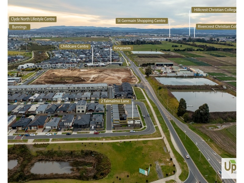 2 Talmalmo Lane, Clyde North VIC 3978