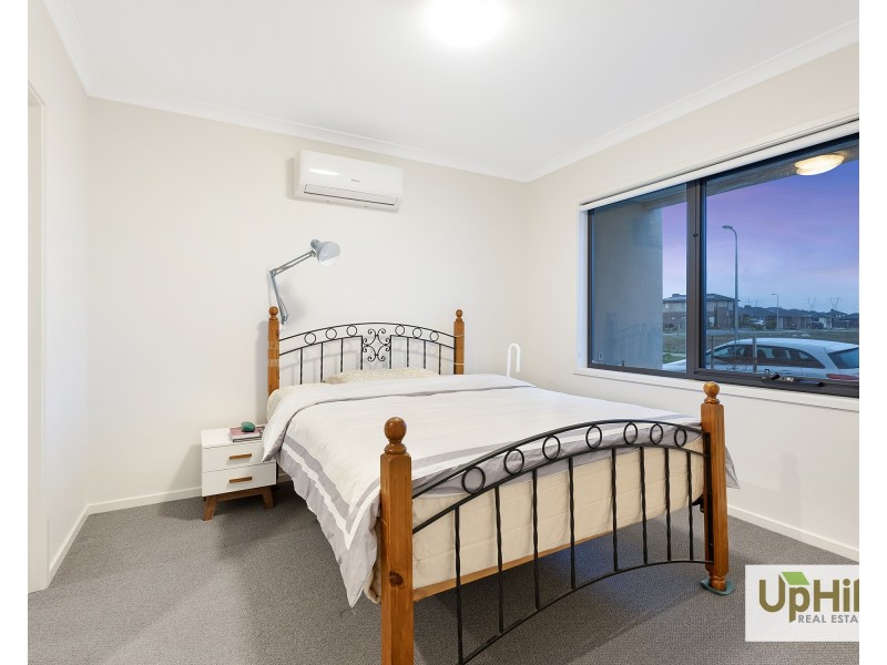 11 Davland Street, Clyde North VIC 3978