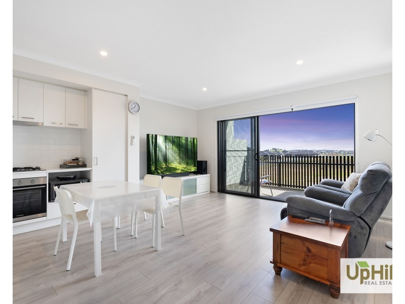 11 Davland Street, Clyde North VIC 3978