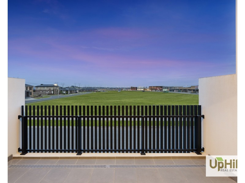 11 Davland Street, Clyde North VIC 3978