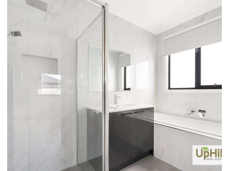 23 Winnows Street, Officer VIC 3809