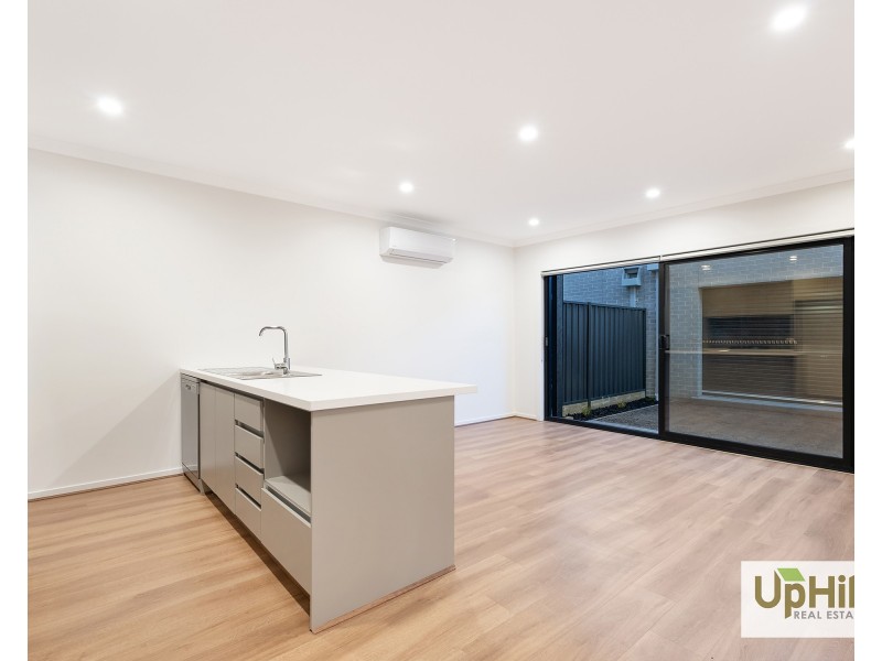 3 Seve Walk, Clyde North VIC 3978