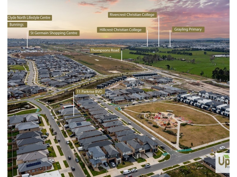 11 Parkrise Boulevard, Clyde North VIC 3978