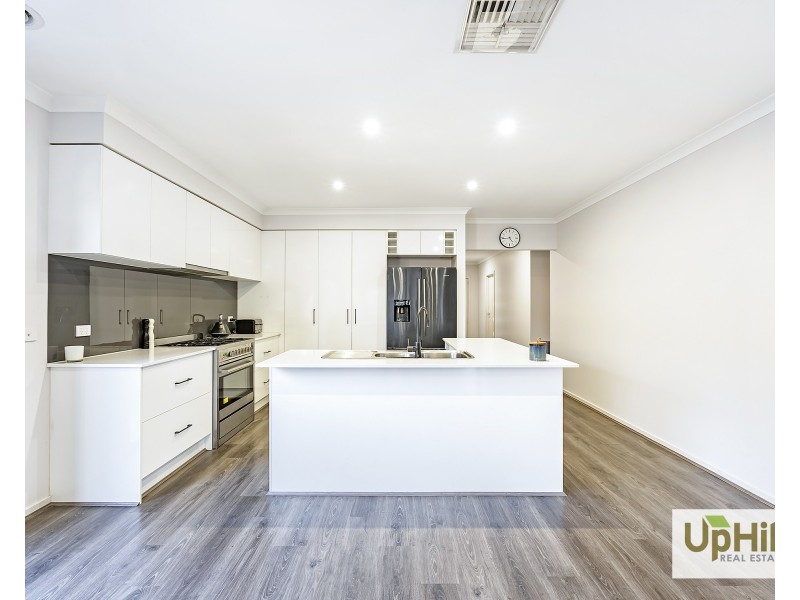11 Moorgate Road, Clyde North VIC 3978