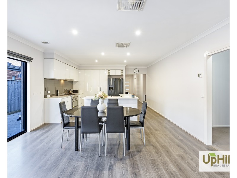 11 Moorgate Road, Clyde North VIC 3978