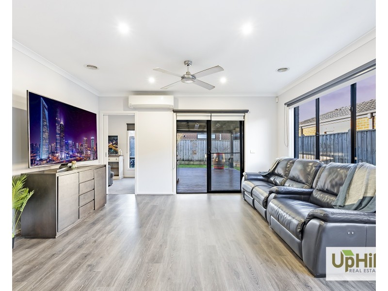 11 Moorgate Road, Clyde North VIC 3978