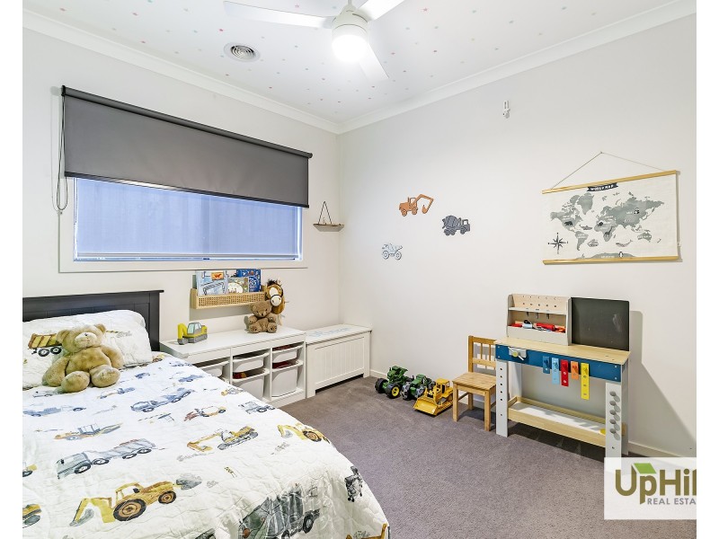 11 Moorgate Road, Clyde North VIC 3978