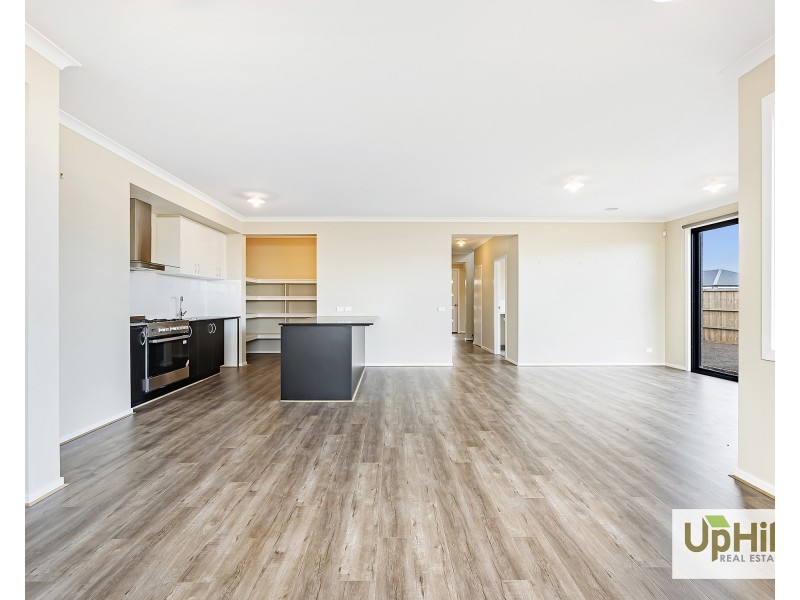 34 Twynam Road, Clyde North VIC 3978