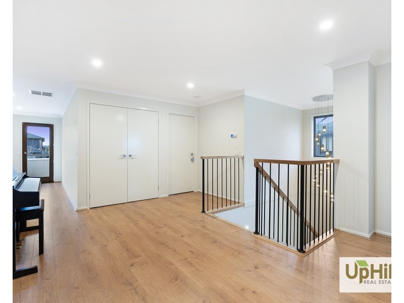 9 Graziers Crescent, Clyde North VIC 3978