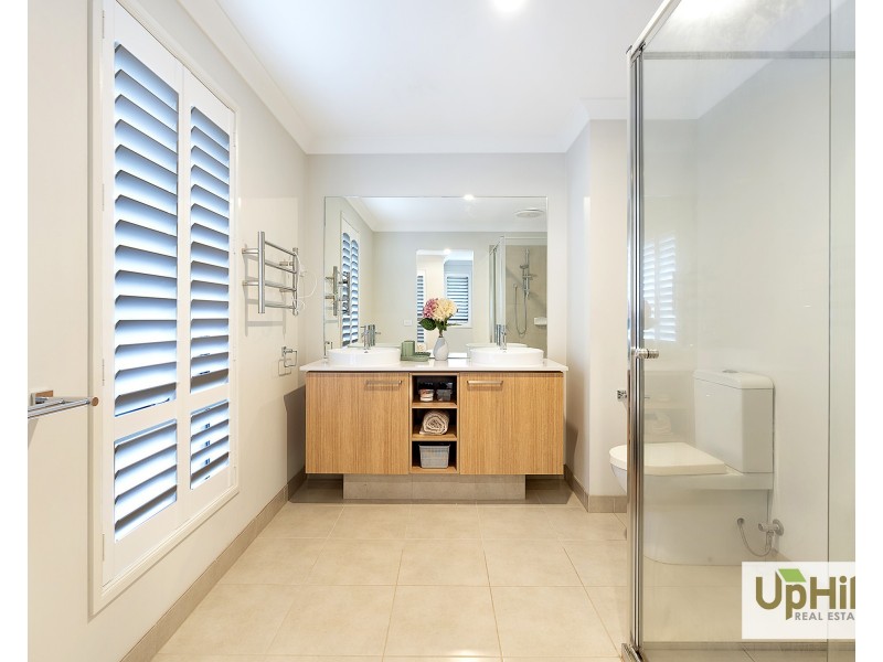 9 Graziers Crescent, Clyde North VIC 3978