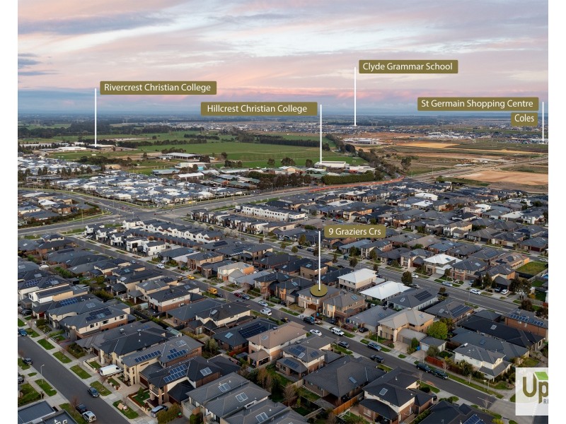 9 Graziers Crescent, Clyde North VIC 3978