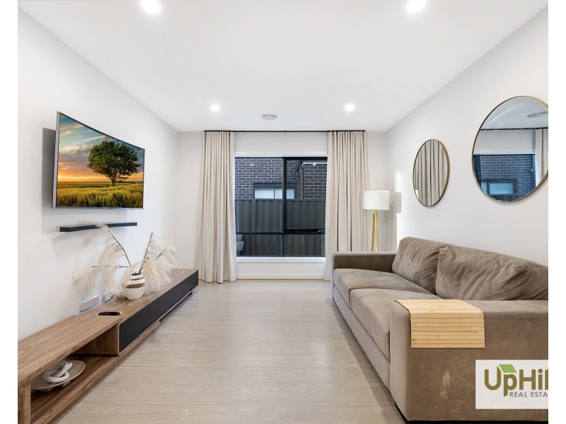 14 Noah Road, Clyde North VIC 3978