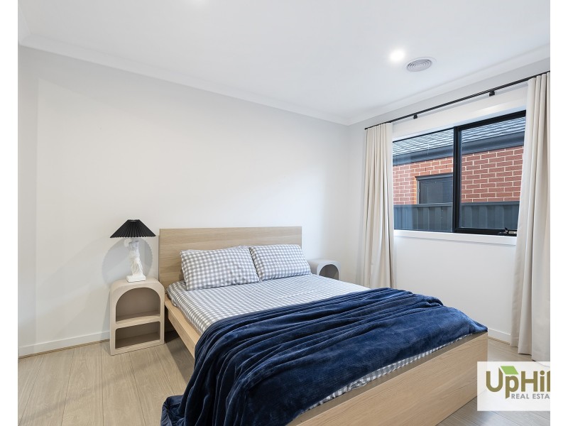 14 Noah Road, Clyde North VIC 3978