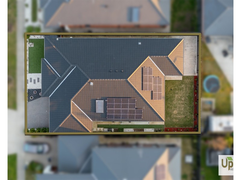 14 Noah Road, Clyde North VIC 3978