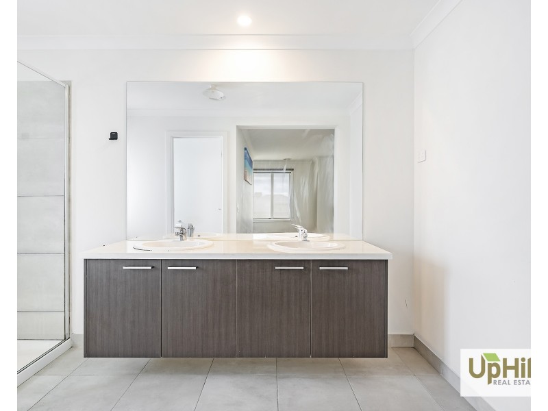 17 Yarra Street, Clyde VIC 3978