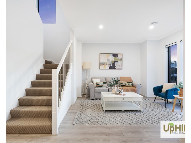 25 Burlina Boulevard, Clyde North VIC 3978