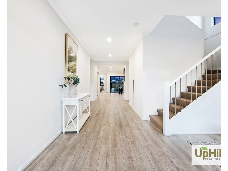 25 Burlina Boulevard, Clyde North VIC 3978