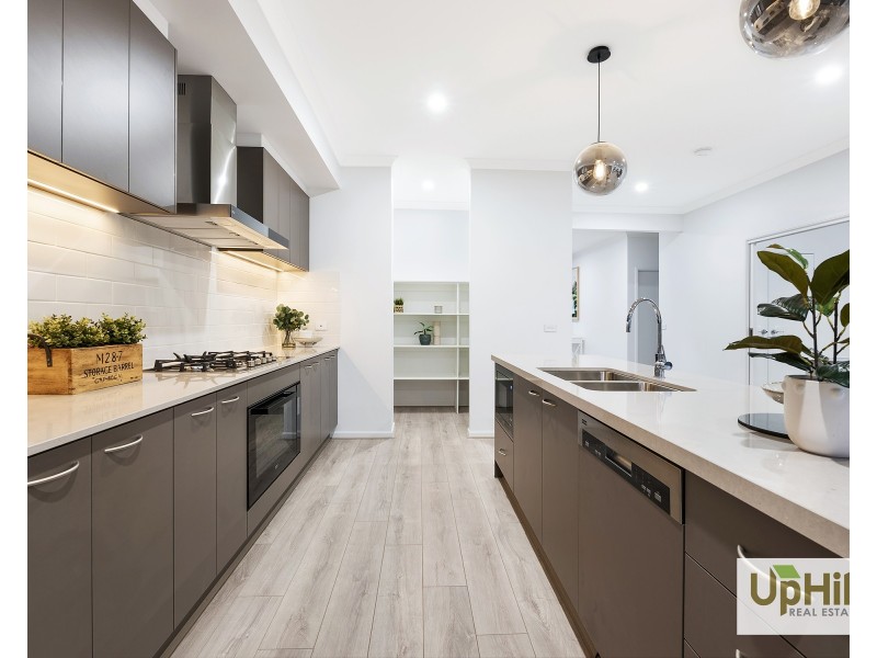 25 Burlina Boulevard, Clyde North VIC 3978