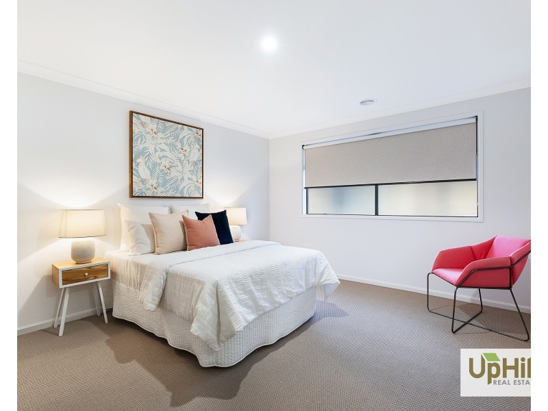 25 Burlina Boulevard, Clyde North VIC 3978