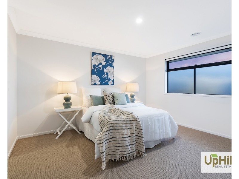 25 Burlina Boulevard, Clyde North VIC 3978