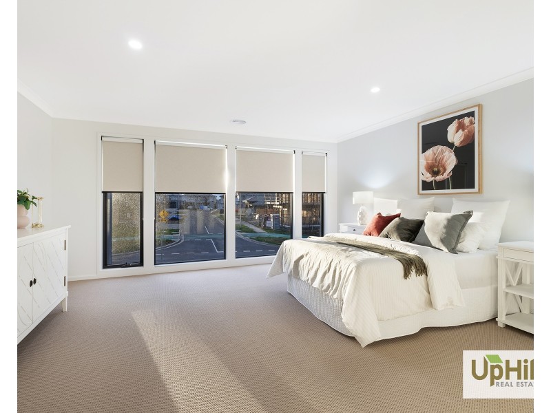 25 Burlina Boulevard, Clyde North VIC 3978